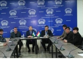 Узбекские дипломаты встретились с согражданами, обучающимися в таджикских вузах