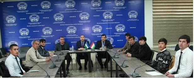Узбекские дипломаты встретились с согражданами, обучающимися в таджикских вузах