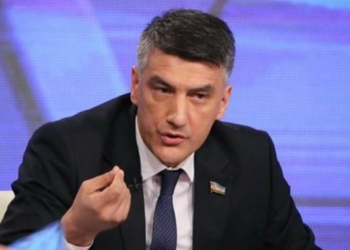 В Узбекистане лидер партии подверг критике родителей, которые отдают детей из узбекских семей в русские классы