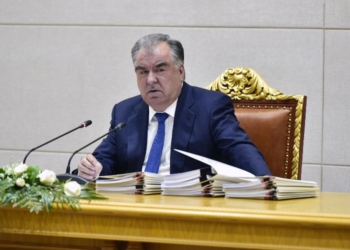 Эмомали Рахмон провел заседание правительства (обновлено)