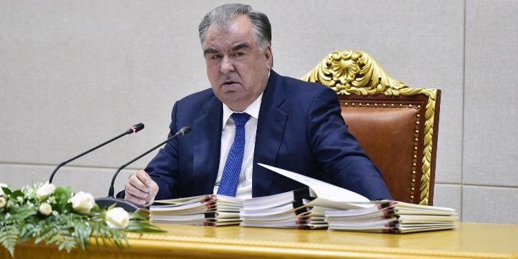 Эмомали Рахмон провел заседание правительства (обновлено)