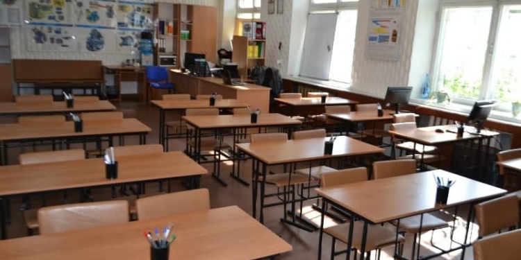 В Таджикистане с начала года сданы в эксплуатацию 13 школ и медучреждений