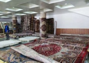 В Душанбе проходит выставка Кайраккумских ковров