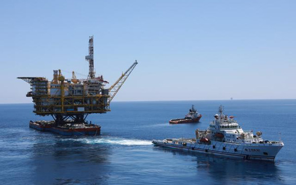 В Китае установили крупнейшую в стране платформу для добычи нефти