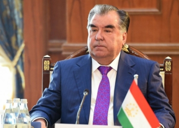 Эмомали Рахмон выразил соболезнования президенту Афганистана в связи с терактом у школы в Кабуле
