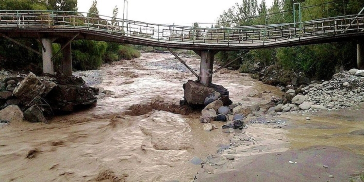 Синоптики прогнозируют повышение уровня воды в реках и сели в ближайшие дни