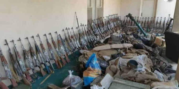 Более 130 афганских военнослужащих отступили в Таджикистан после натиска талибов