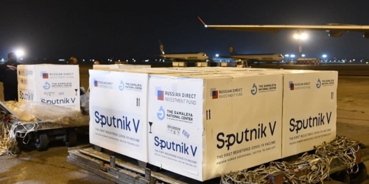 В Узбекистан доставили еще 70 000 доз вакцины «Спутник V»