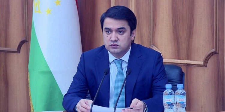 Рустам Эмомали поручил усилить противоКОВИДные меры в Душанбе
