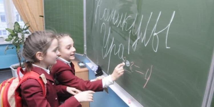 «Пошли на встречу»: Минобразования скорректировало летние каникулы