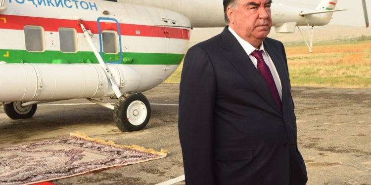 Президент посетил Дангаринский район