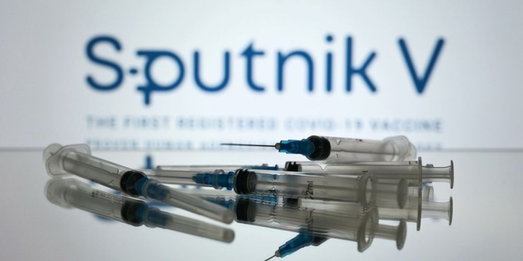 В Узбекистан доставили новую партию вакцины Sputnik V
