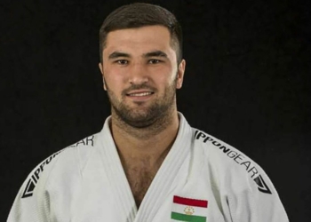 Флаг Таджикистана на открытии Олимпиады в Токио будет нести Темур Рахимов