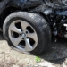 В Кубодиёне автомобиль врезался в дерево. Погибли три человека