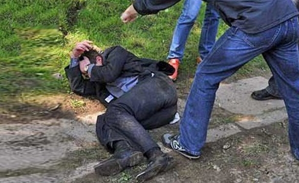 В Темурмалике двое братьев «отправили» односельчанина в больницу