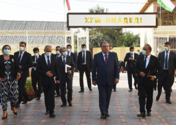 Президент открыл в Турсунзаде ряд объектов