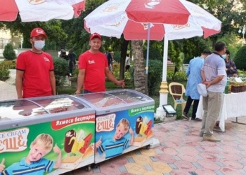 В Душанбе состоялся фестиваль мороженного и напитков