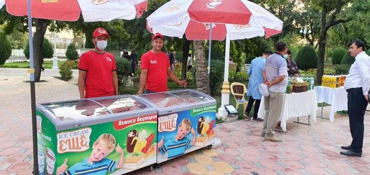 В Душанбе состоялся фестиваль мороженного и напитков