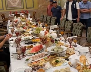 Сыновья Жапарова и Ташиева позавтракали с Хабибом Нурмагомедовым