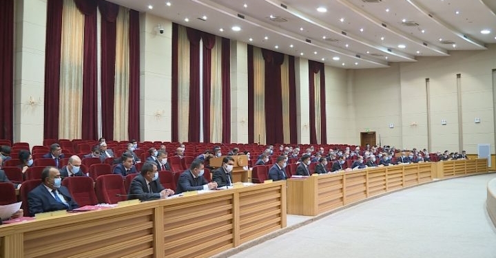 Кохир Расулзода провел заседание правительства Таджикистана