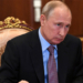 Путин не исключил, что скоро уйдет на карантин