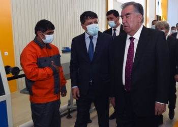 Эмомали Рахмон открыл в Дарвазе ряд производственных предприятий