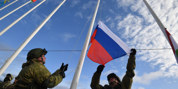 США обсуждают использование российских баз в Таджикистане и Киргизии