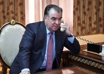 Эмомали Рахмон провел телефонные переговоры с президентами Казахстана, Азербайджана и Узбекистана