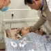 Глава Минздрава посетил в Худжанде 8-летнюю Мавзунахон, которую ранил отец