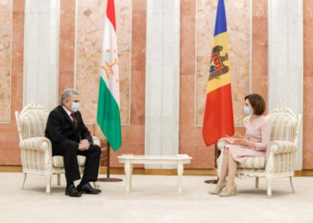 Президент Молдовы приняла посла Таджикистана