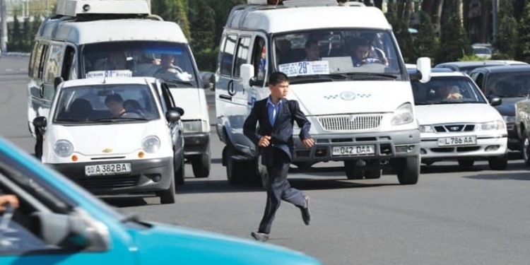 В Таджикистане предлагают ужесточить наказания за нарушения ПДД пешеходами