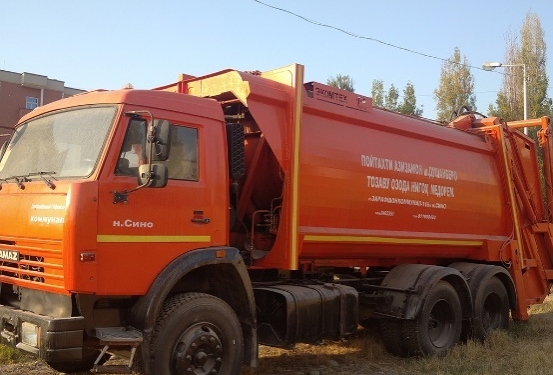 Коммунальные службы Душанбе получили 460 единиц новой коммунальной техники