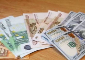 В Таджикистане евро и рубль укрепились, а доллар немного «сдал»