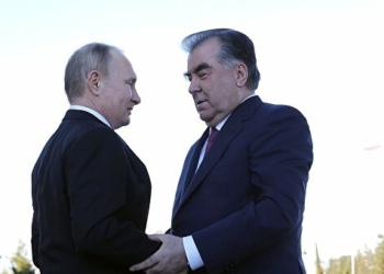 Эмомали Рахмон поздравил Владимира путина с днем рождения