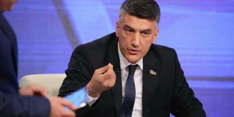 Кандидат в президенты Узбекистана предложил обязать мигрантов выплачивать налоги
