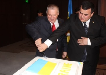 30-летние независимости Украины отметили в Душанбе (видео)