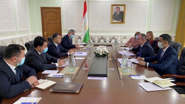 Азиатский банк развития подтверждает партнерство с Таджикистаном