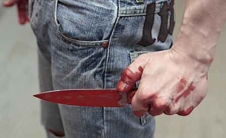 Житель Турсунзаде ранил жену, а потом и себя
