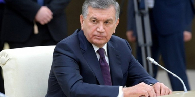 Шавкат Мирзиёев уволил главу «Узкомназорат» за блокировку соцсетей