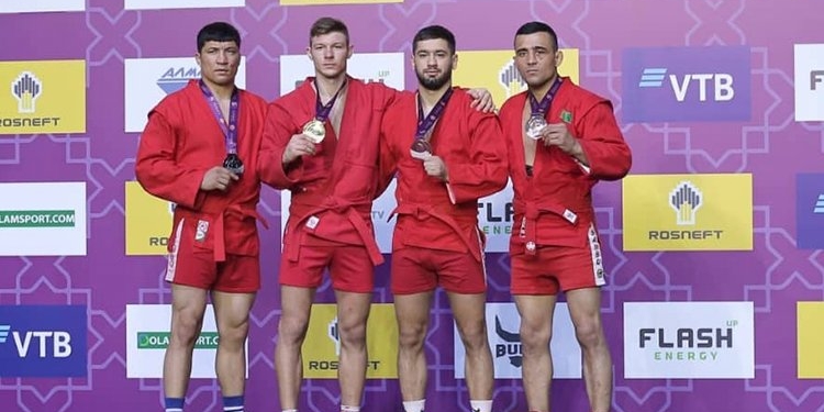 Таджикские борцы завоевали три медали по итогам чемпионата мира по самбо в Ташкенте