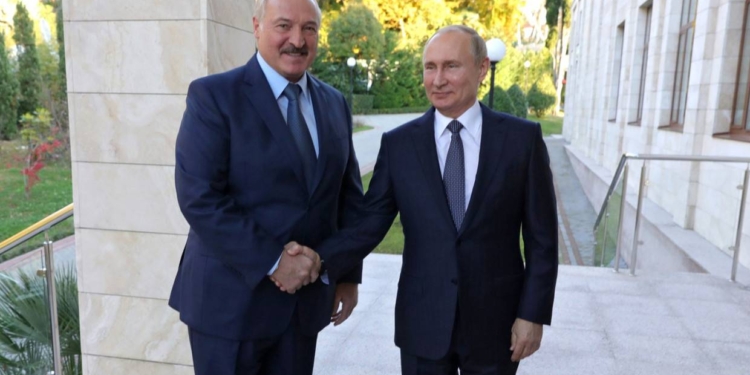 Президенты России и Беларуси подписали интеграционный декрет Союзного государства