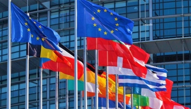Евросоюз следит за действиями России у границы с Украиной