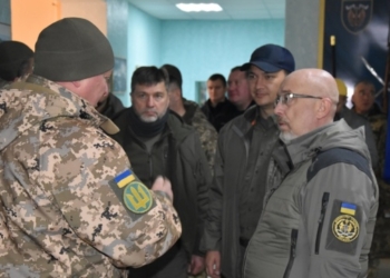 Глава Минобороны: Мы выйдем на международно признанные границы Украины в Крыму и на Донбассе
