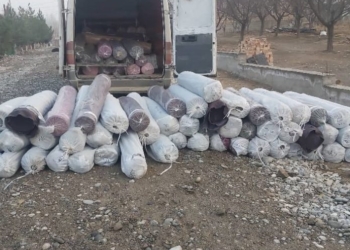 Киргизские пограничники пресекли попытку контрабанды в Таджикистан 20 рулонов ткани