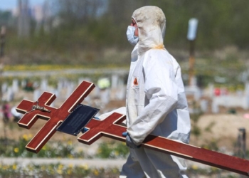Смертность в России за последний год стала рекордной со времен войны
