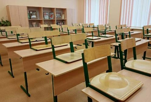 Школы и вузы в Узбекистане на месяц перейдут на онлайн-обучение