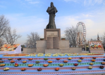 В Душанбе отметили праздник Сада
