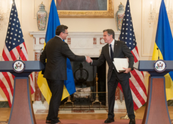 Блинкен заверил Кулебу в готовности увеличить оборонную помощь Украине — Госдеп