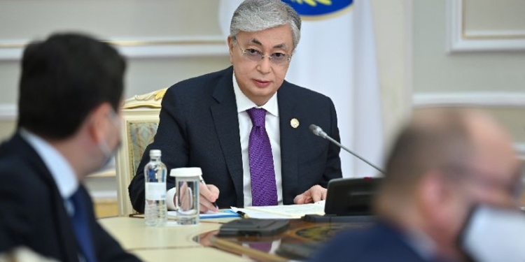 Президент Казахстана гарантировал беспощадную борьбу с коррупцией
