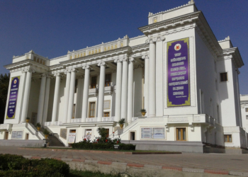 В Душанбе впервые на языке оригинала покажут оперу «Травиата»